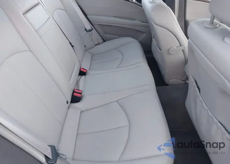 2007 Mercedes-Benz E 350 z USA, uszkodzony, nr VIN WDBUF56XX7B052041